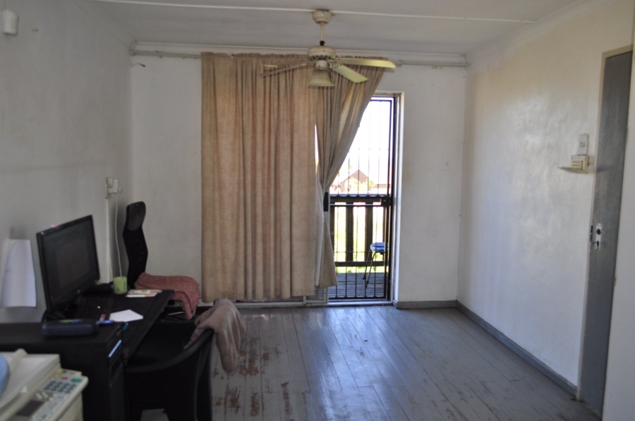 6 Bedroom Property for Sale in Wavecrest Eastern Cape
